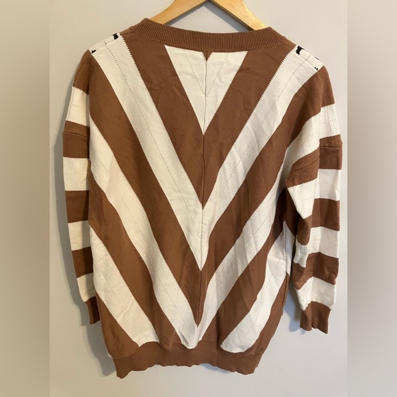 Mazik Animal Print Deep V Sweater - Picture 2 of 6